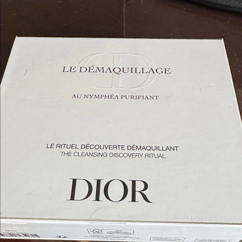 Dior the cleansing discovery ritual. Never used, never opened. - Picture 2 of 10